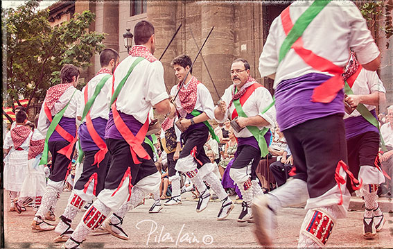 02-danzantes