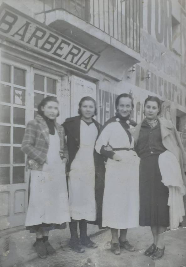 Marina segunda derecha